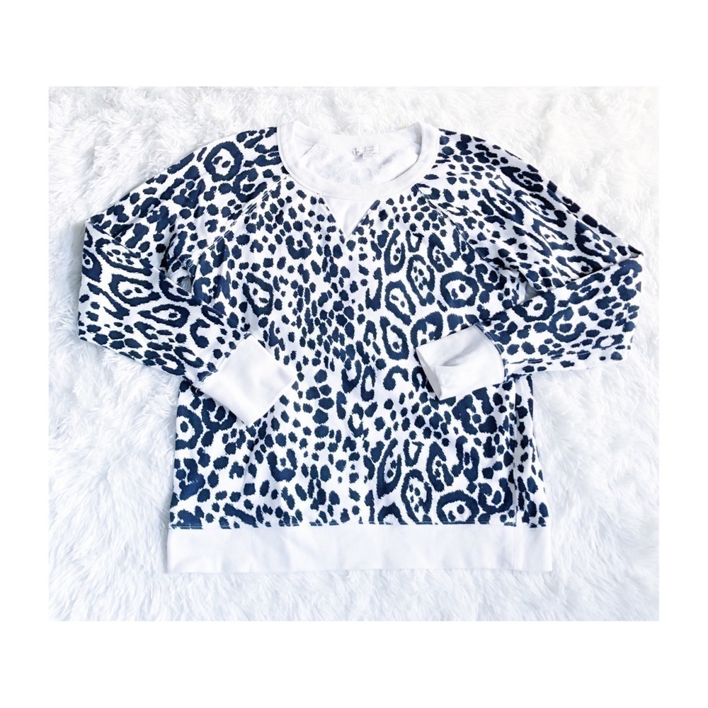 Gap Animal Print Sweater White Crew Neck  sz Med